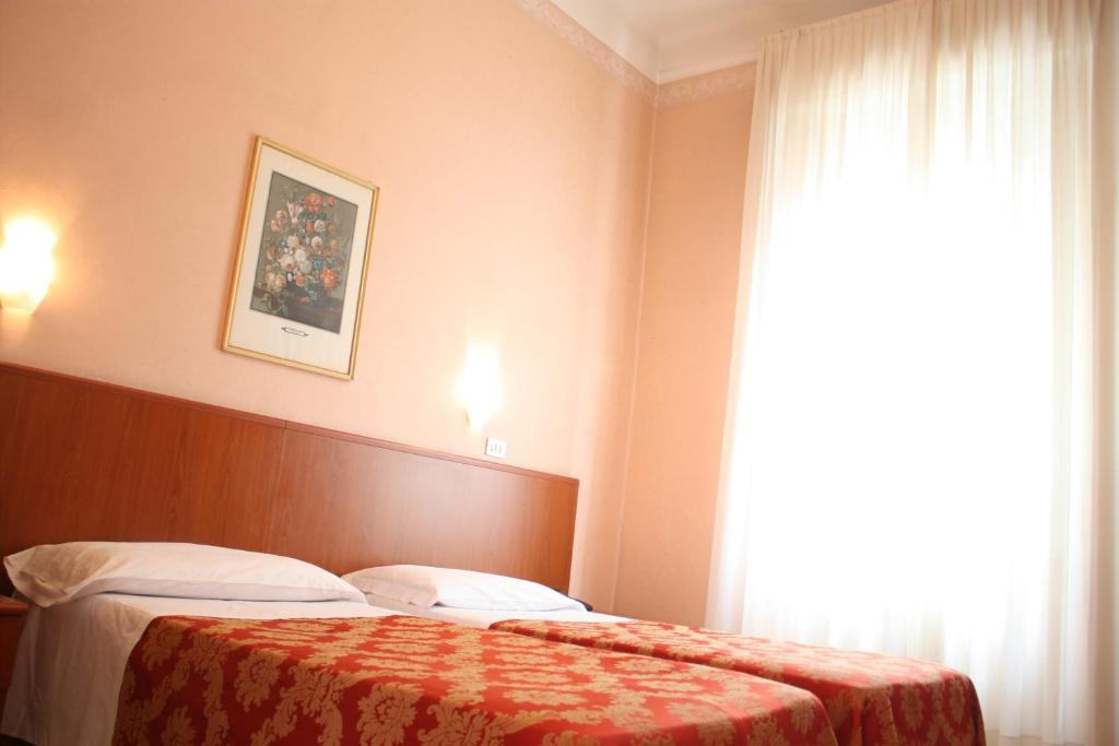 Hotel Garden Milan Exterior photo